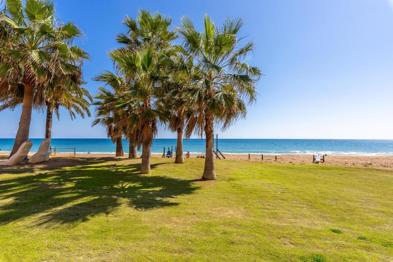 Maritimo Fuengirola - Beach Apartment First Line Екстер'єр фото